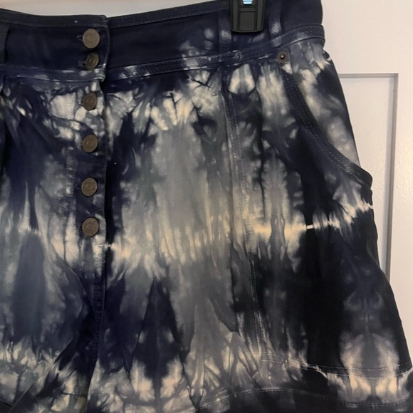 Ulla Johnson Ares Indigo Tie Dye High Waisted Jean Shorts Sz 10 - Picture 7 of 8